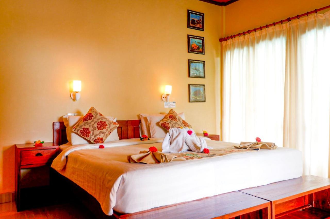 Amed Cafe & Hotel Kebun Wayan Ngoại thất bức ảnh